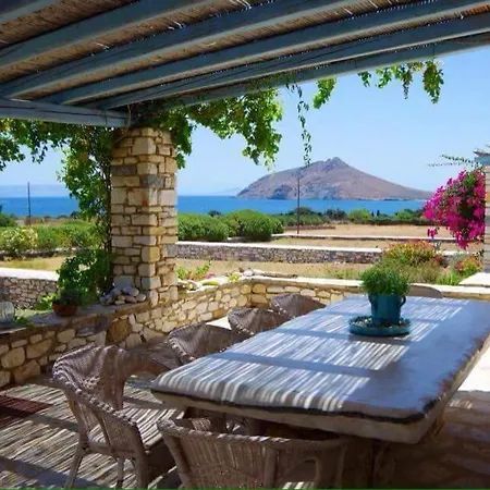 Petradi أمبيلاس