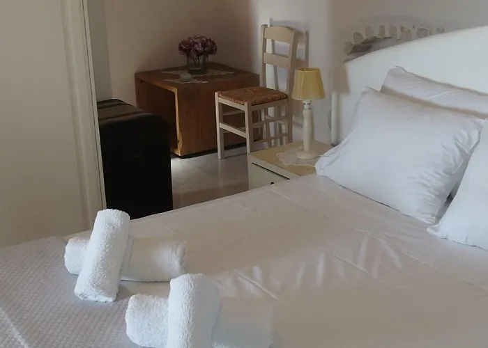 Petradi Semesterbostad Ambelas