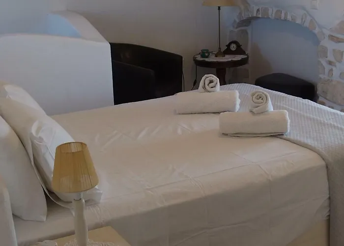 Petradi Semesterbostad Ambelas